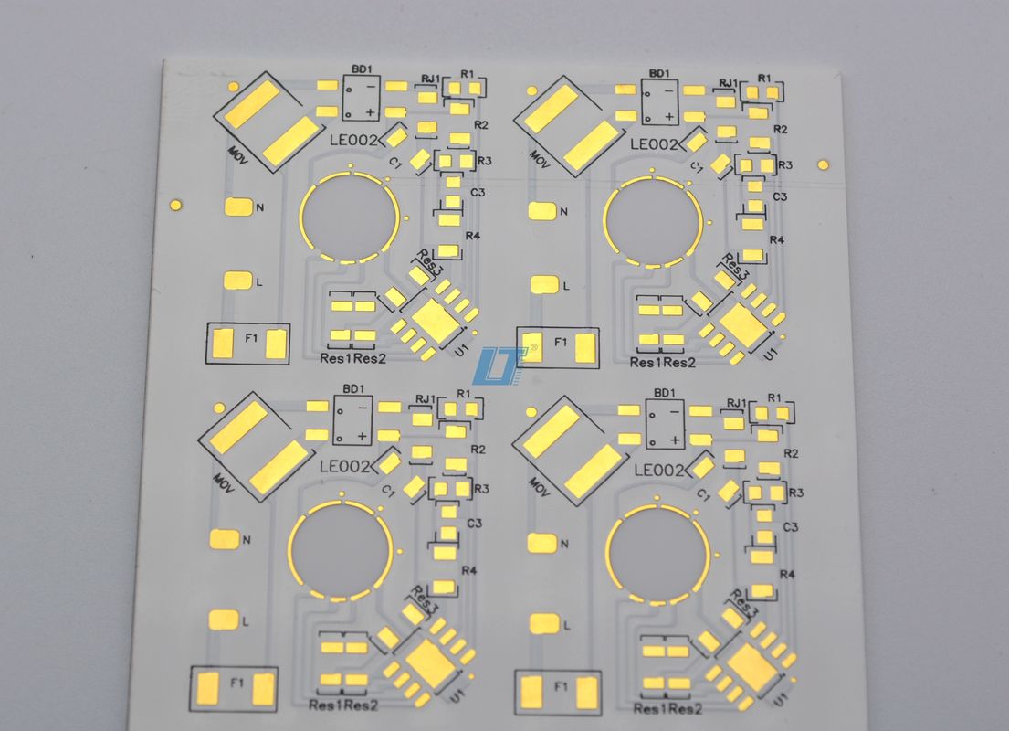 Dimensioni durevoli 2mm~200mm Tavola PCB ceramica AL2O3 ALN Maschera di saldatura nera