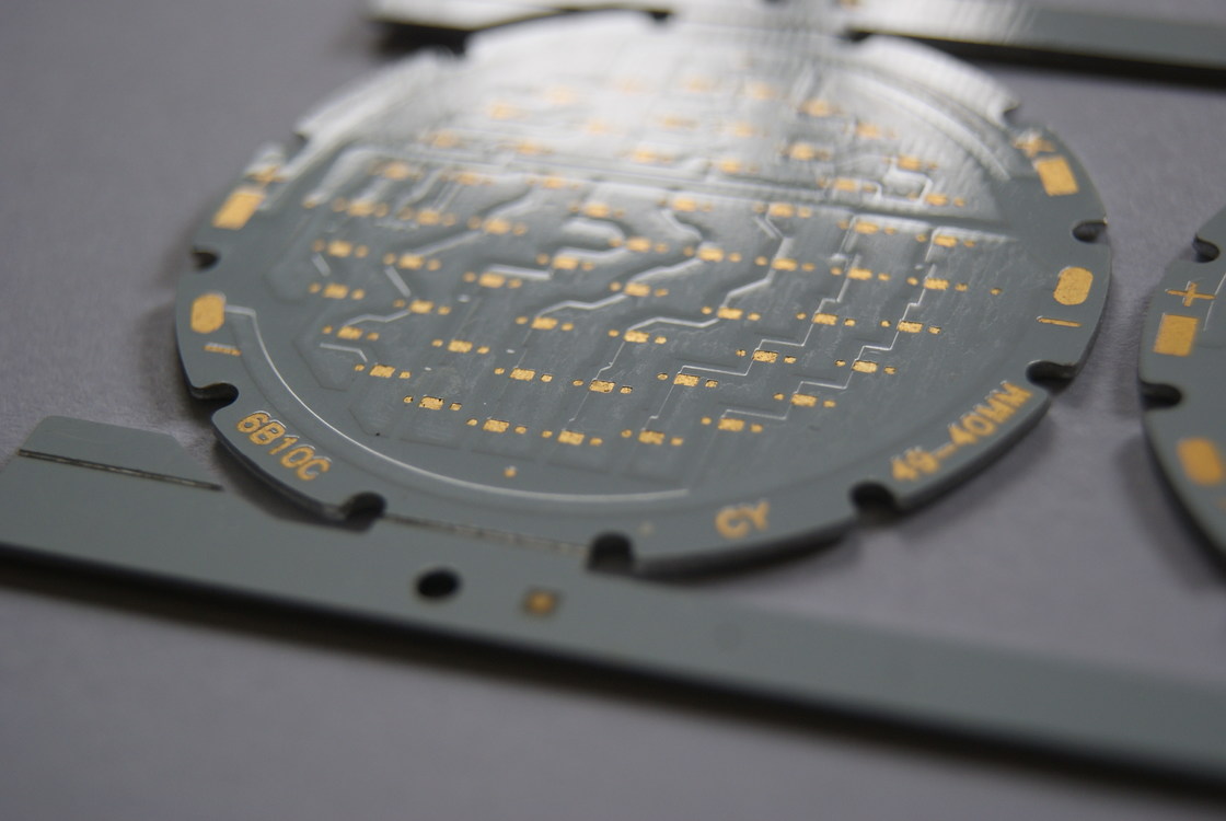 High Thermal Conductivity Metal PCB with Min. Hole Size 0.2mm and Copper Thickness 0.5-3oz