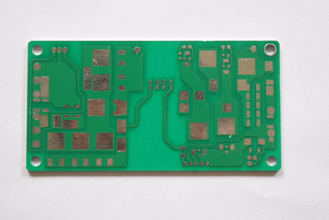 PCB IMS a schermo di seta bianco progettato per applicazioni a tensione nominale 20KV