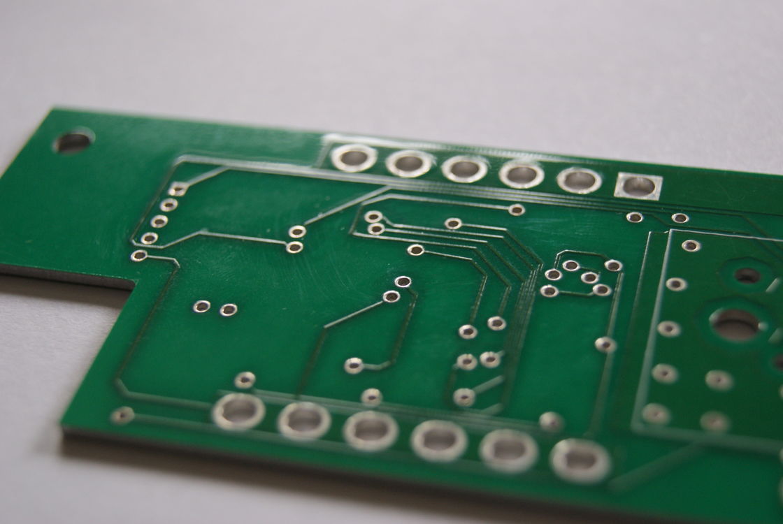 0.5/1/2/3/5/8 W Conduttività termica PCB IMS con serigrafia bianca e certificazione ISO 9001 2015