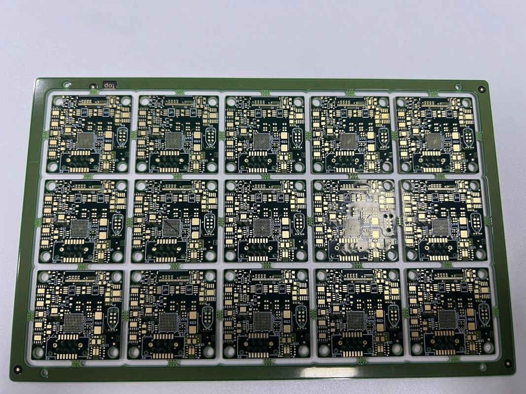 Tavola di circuito stampato HDI resistente Fr4 It180 Mezzo buco 0,25Mm Bga 6 strato