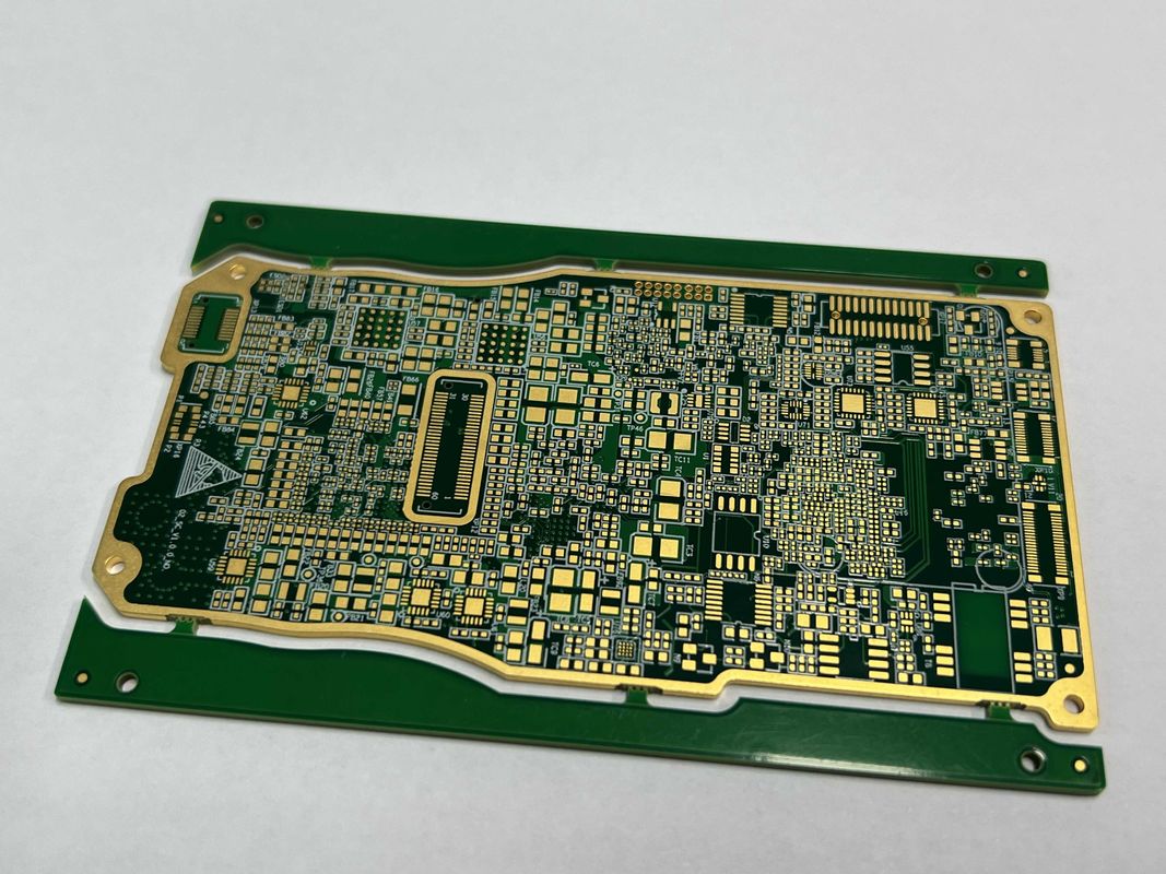 Tavola PCB ad alta densità di interconnessione ad alta velocità con dimensioni minime di buco minime di 0,15 mm