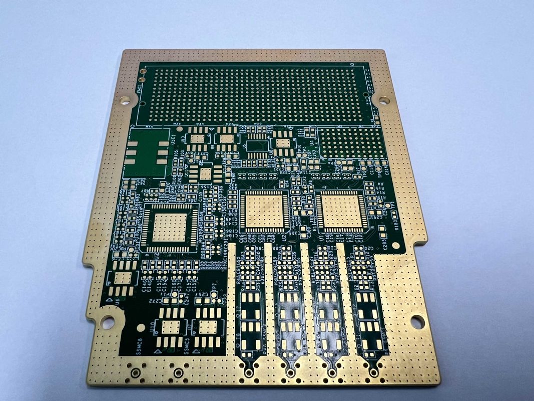 6-32L Board Layer HDI PCB Board Realizzato con FR4 IT180 Materia prima e taglia del foro per trivellazione laser da 0,1 mm per le applicazioni