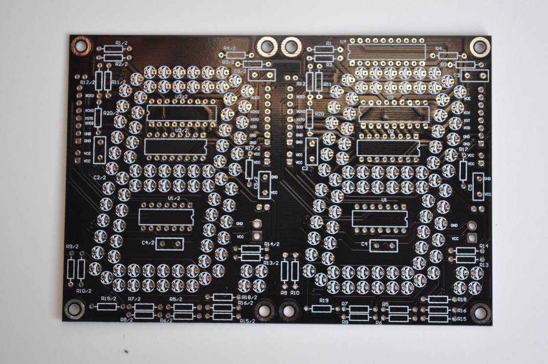 PCB a doppio strato con tecnologia standard, spessore 1,6 mm per prestazioni superiori
