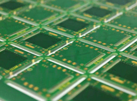 Tavola modello ad alta densità 10 1 rapporto di aspetto e taglia del foro per trapano laser da 0,1 mm per esigenze personalizzate